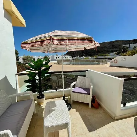 Las Palmeras De Giniginamar Apartament